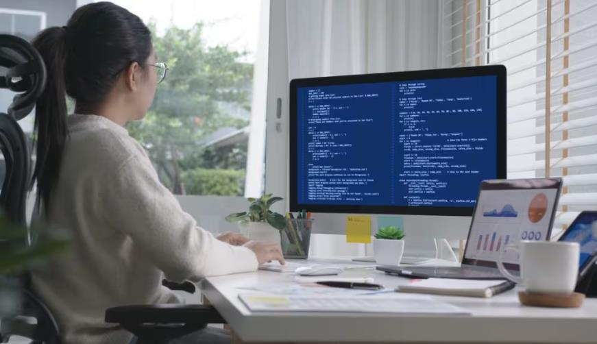 普兰店市企业数字化解决方案:机器学习赋能商业模式升级的核心路径